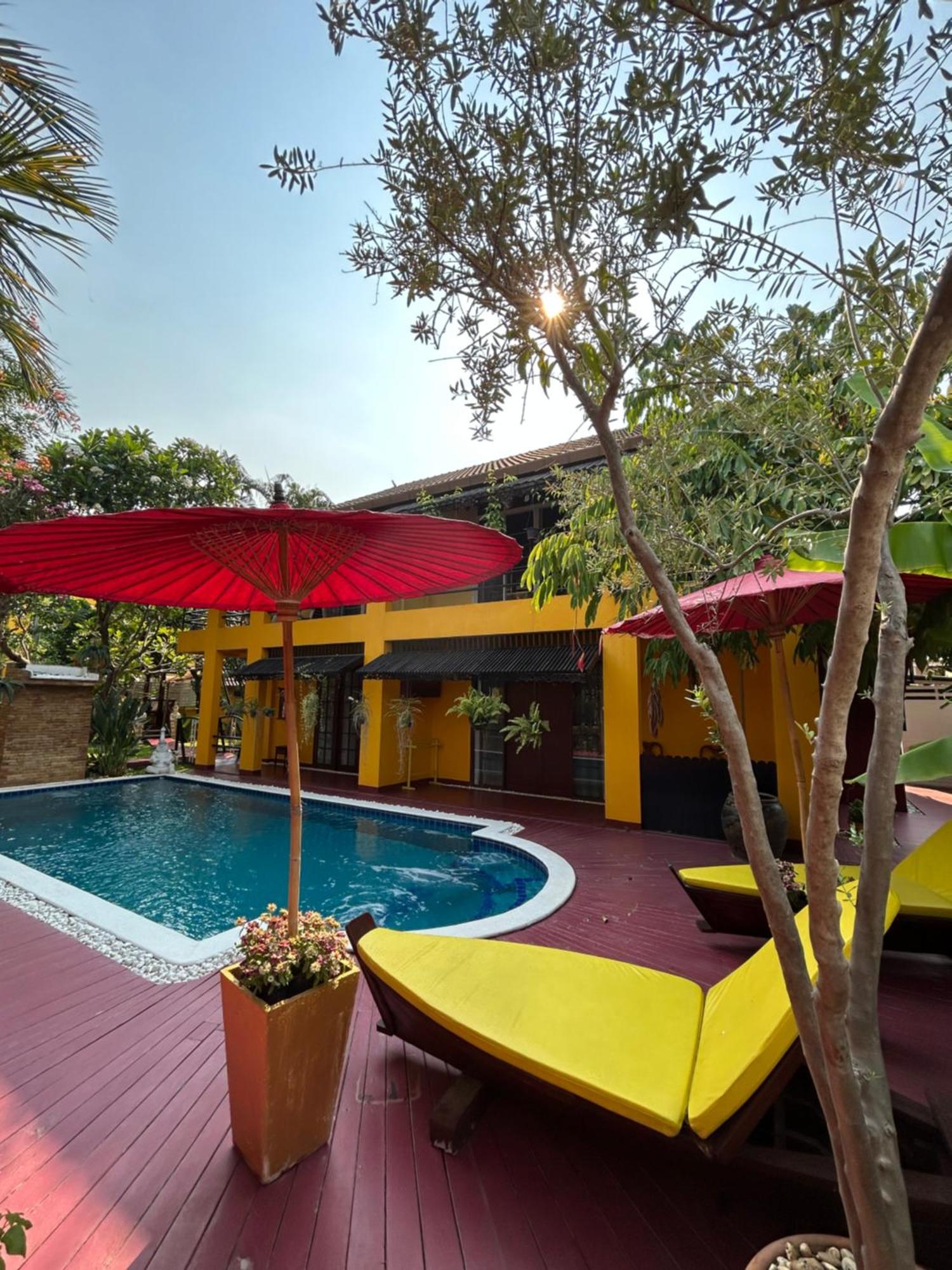 Olivier Boutique Hotel Чиангмай Екстериор снимка